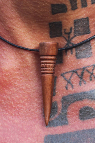 Marquesan tooth necklace_wood carving_Nuku Hiva