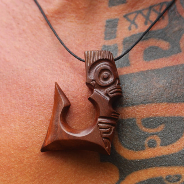 Metau Tiki Etua (Tiki's hook)