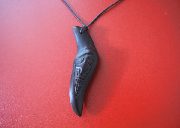 Niho Taa (Thorn necklace)