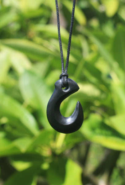 Metau kee kee (Black hook)