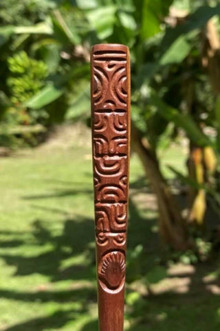 Marquesan hairpin