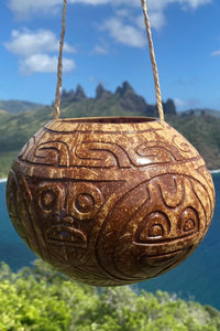 Fully carved coconut bowl - Cannibal Art