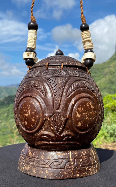 Kete ipu ehi (Coconut bag) - Cannibal Art