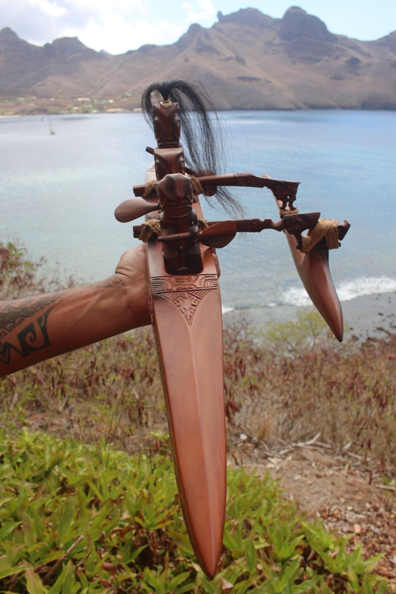 Marquesan canoe (Vaka) - Cannibal Art