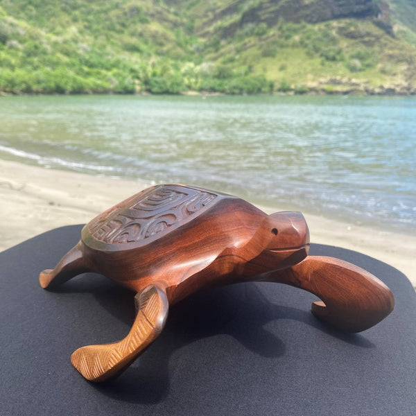 Marquesan turtle (Honu) - Cannibal Art