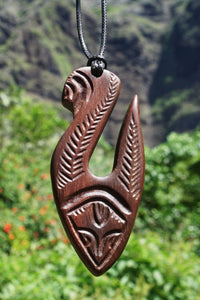 Marquesan hook necklace 