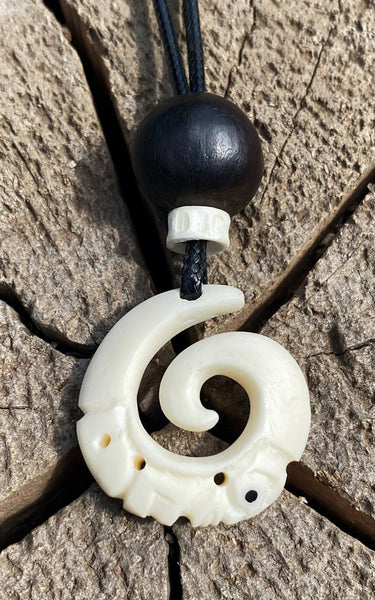 Mini Spiral Tiki necklace - Cannibal Art