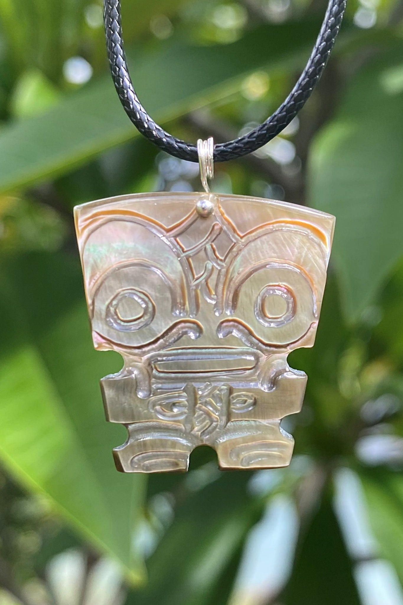Mother of pearl Tiki