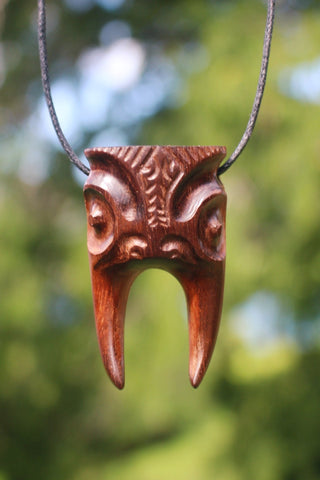 Tiki Niho (Tiki's tooth) - Cannibal Art