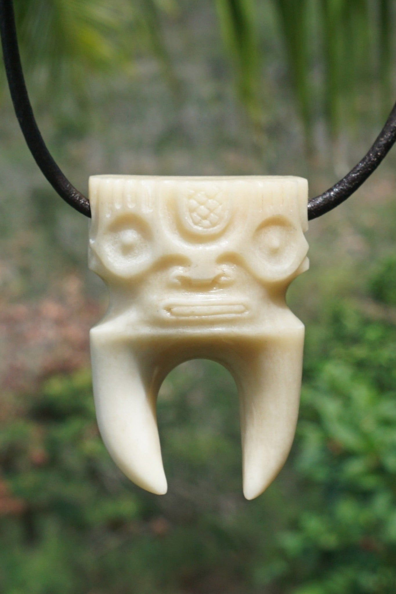 Marquesan Tiki Niho necklace carved in bone